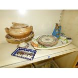 MIXED LOT OF CERAMICS INCLUDING PLATES, PLATTER & ABRICOTINE, P.GARNIER JUG