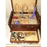 JEWELLERY BOX & CONTENTS