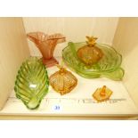 QUANTITY OF ART DECO COLOURED GLASS ITEMS