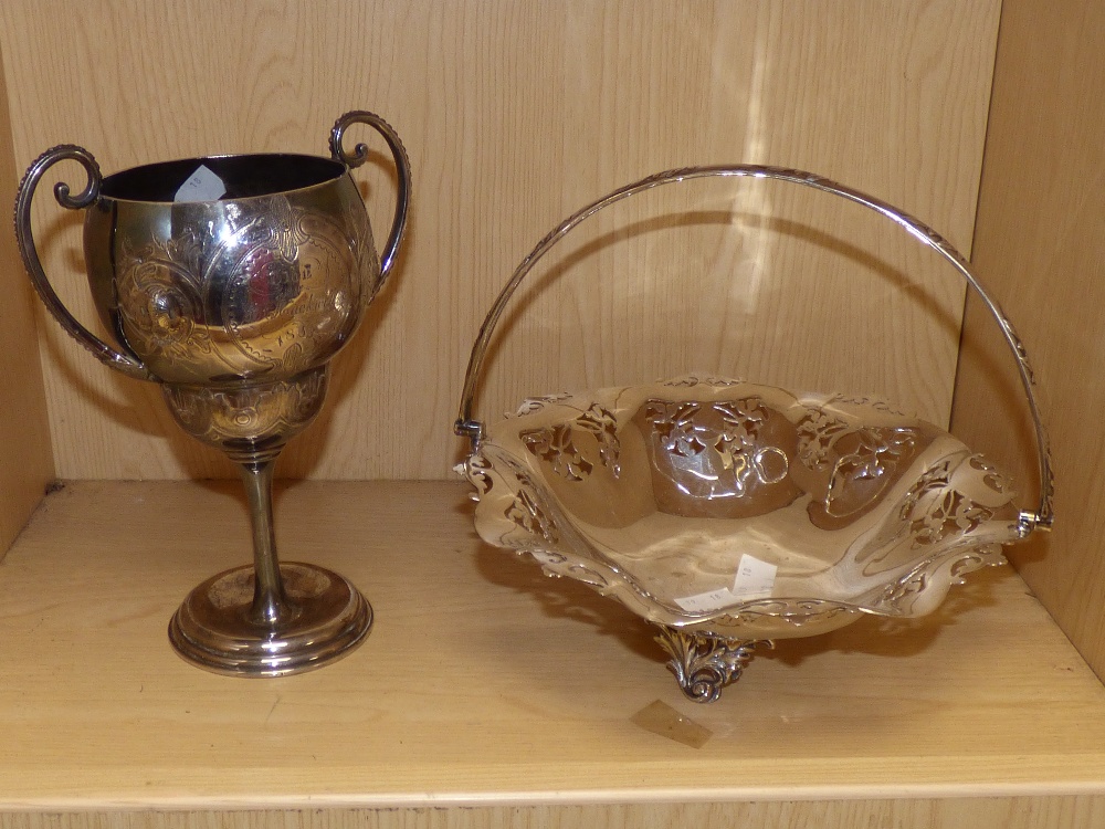 TWO SILVER PLATED CENTRE DISHES, A SWING HANDLE BASKET AND A 2 HANDLED CUP (APPROX 20CM TALL) - Image 5 of 6