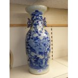 EARLY 20TH CENTURY CHINESE BLUE AND WHITE HERON DECORATED VASE (60 CMS)