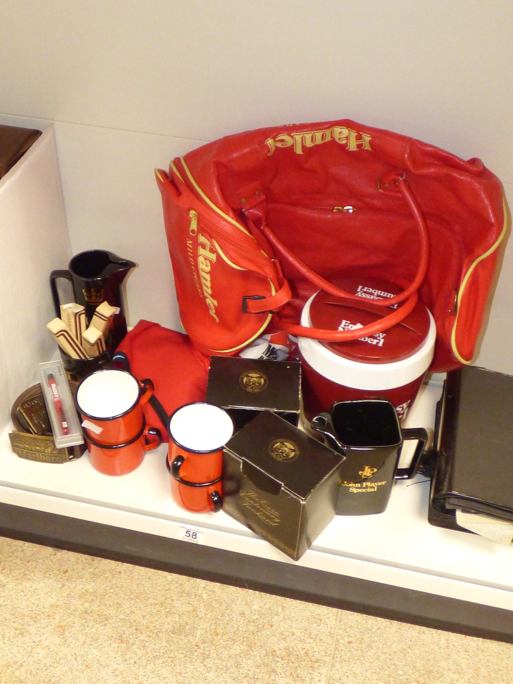 QUANTITY OF ADVERTISING MEMORABILIA - MAINLY TOBACCIANA INCLUDING A HAMLET SPORTS BAG, EMBASSY ICE