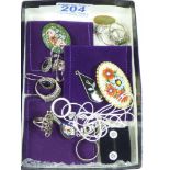 SIX DRESS RINGS, 3 MOSAIC BROOCHES, SILVER EAR RINGS & CHAINS