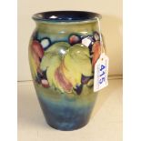 MOORCROFT LEAF & BERRY VASE (15 CMS)