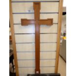 AN OAK CROSS FROM A CHURCH (APPROX 76 CM TALL)