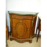 A FRENCH EMPIRE STYLE MARBLE TOP CREDENZA (110 CM TALL)