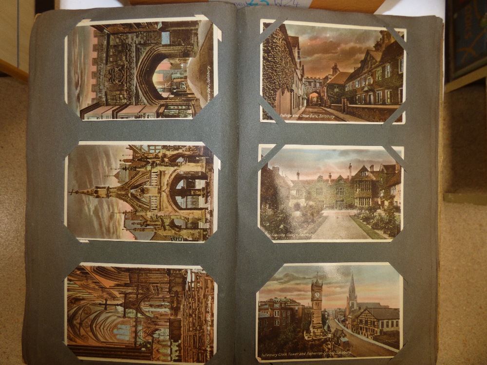 POSTCARD ALBUM AND A QUANTITY OF LOOSE POSTCARDS - Image 2 of 6