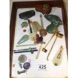 A QUANTITY OF BROKEN JADEITE AND OTHER STONE ITEMS INCLUDING COCKEREL AND BROKEN VIOLINS