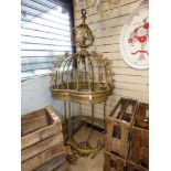 AN ORNATE BRASS LARGE HANGING LANTERN SURROUND, APPROX 200 CM TALL (AF)