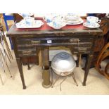 LATE VICTORIAN EBONISED OAK KNEEHOLE DESK - 84x46 CM