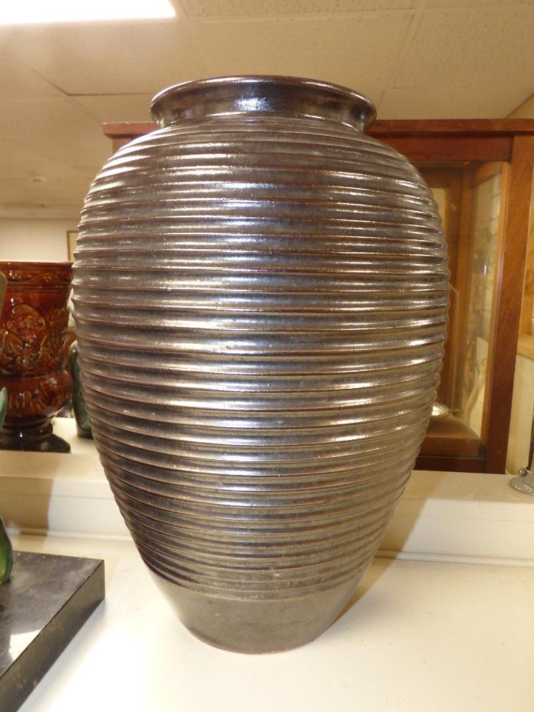 ARTS AND CRAFTS DRIZZLE GLAZE VASE & LARGE STONEWARE DECO STYLE VASE - Image 4 of 4