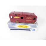 BOXED DINKY 981 HORSEBOX