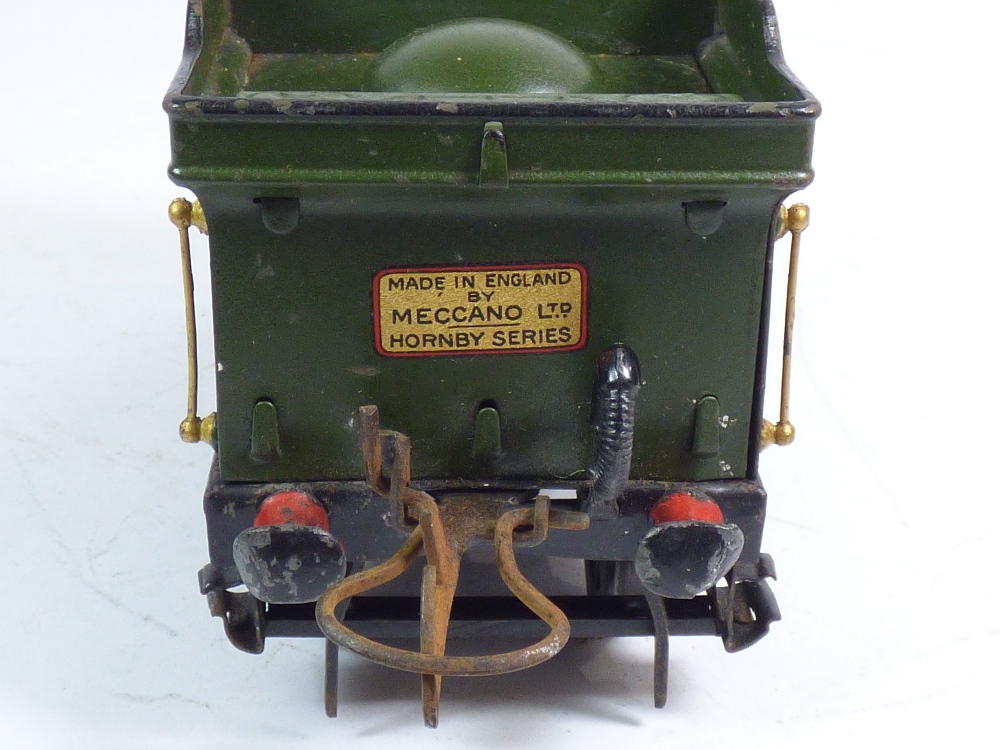 HORNBY CAERPHILLY CASTLE LOCO AND TENDER, O GAUGE, ELECTRIC MOTOR. A/F UNTESTED - Image 16 of 18