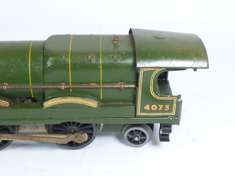 HORNBY CAERPHILLY CASTLE LOCO AND TENDER, O GAUGE, ELECTRIC MOTOR. A/F UNTESTED - Image 10 of 18