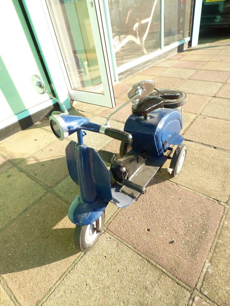 PEDAL LAMBRETTA SCOOTER BY M.G OF FRANCE (Morellet Guérineau) COLOUR BLUE - Image 2 of 5