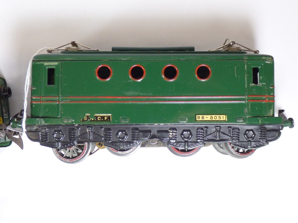 FRENCH HORNBY OBBV LE MISTRAL ELECTRIC TRAINSET CONTAINING ENGINE, 2 COACHES, TRACK WITH ORIGINAL - Image 18 of 19