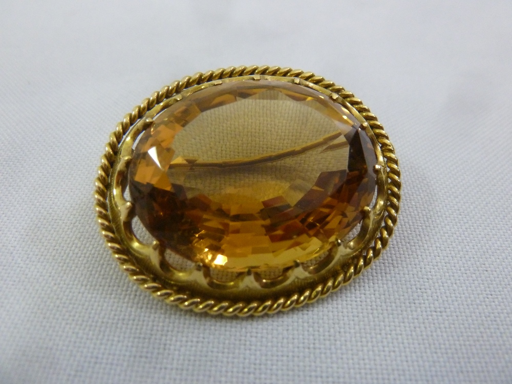 18ct yellow gold and citrine brooch, approx total weight 20.4g