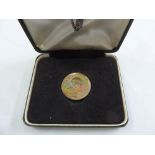 Irish 1966 silver shilling in fitted presentation case