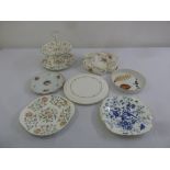 A quantity of decorative plates and dishes to include Doulton, Hammersley, Aynsley and Royal