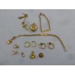 A quantity of 9ct gold jewellery to include bracelets, earrings and pendants, approx total weight