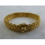 9ct yellow gold fancy link bracelet, approx total weight 11.0g