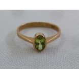 9ct yellow gold solitaire ring, approx total weight 1.7g