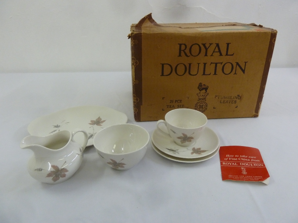 Royal Doulton Tumbling Leaves pattern twenty one piece teaset in original packaging