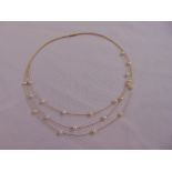 18ct yellow gold fine strand pearl necklace, approx weight 6.4g