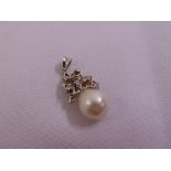 18ct white gold baroque pearl and diamond pendant, approx total weight 4.2g