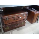 3 Vintage suitcases.