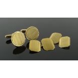 2 Pairs of 9ct gold cufflinks, 8.4g total.