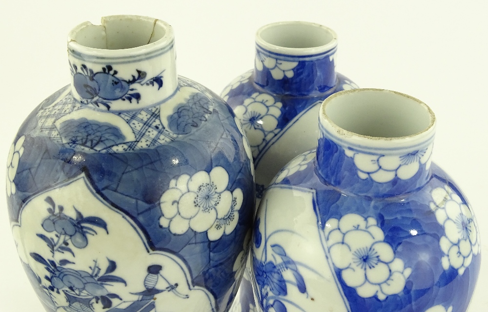 3 Chinese blue and white porcelain vases and a por - Image 3 of 18