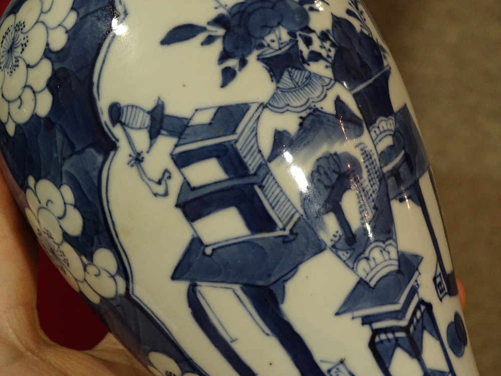 3 Chinese blue and white porcelain vases and a por - Image 16 of 18