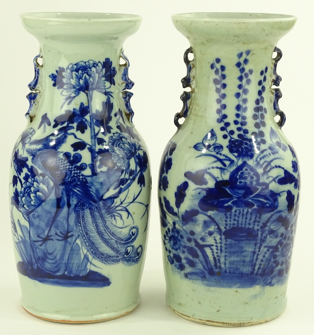 A pair of Chinese blue and white porcelain vases,