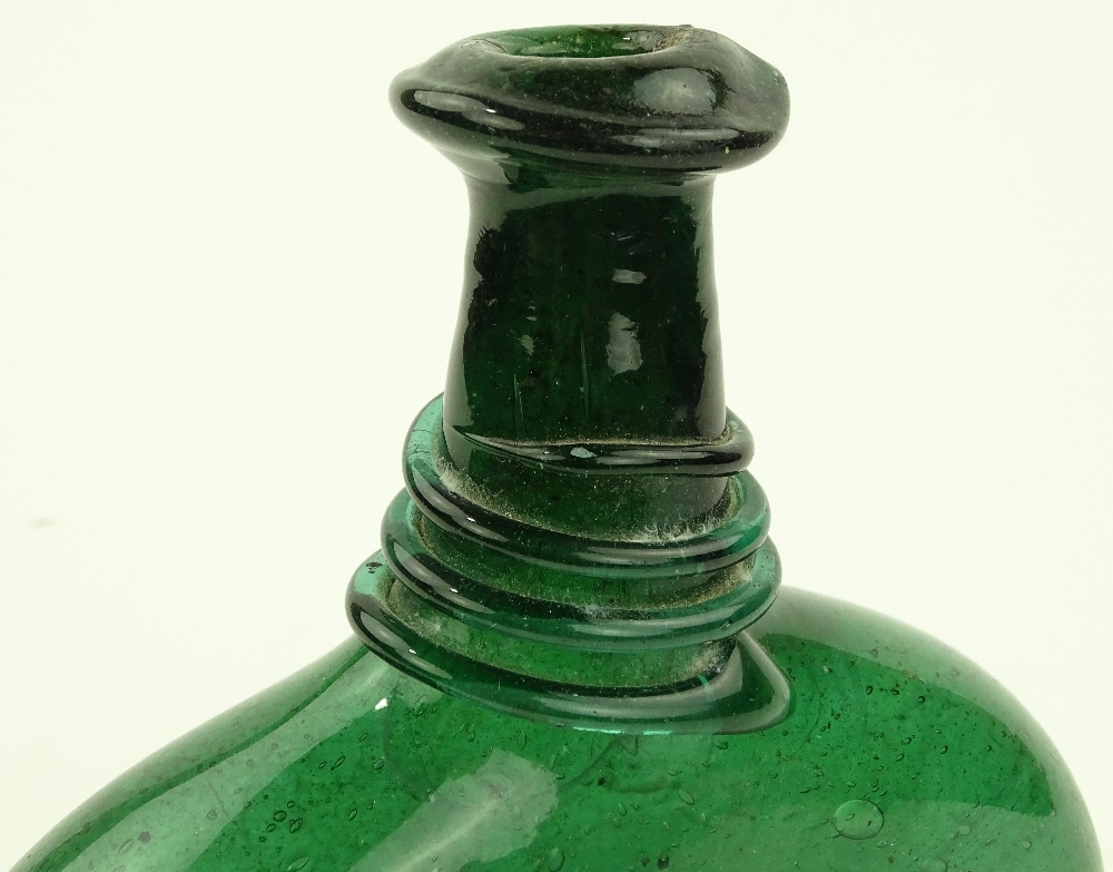 An Antique hand blown emerald green glass narrow n - Image 2 of 3