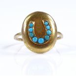 An unmarked gold turquoise horseshoe panel ring, p