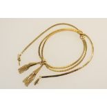 18ct gold polished snake link double tassel pendant necklace, the tassels with 4cm drop,