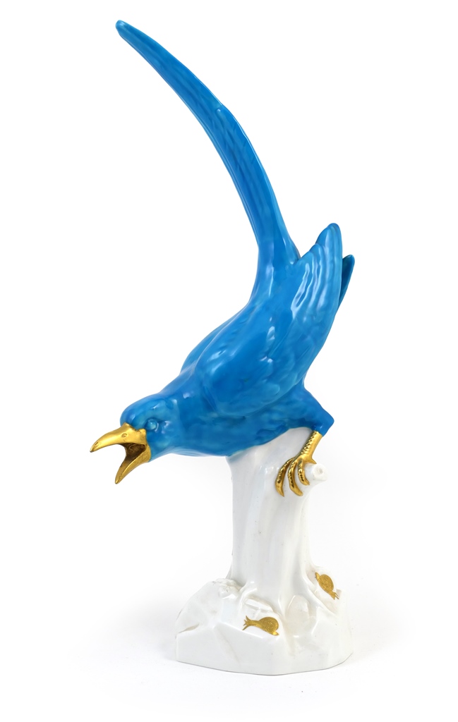 Mintons china magpie, circa 1890, after a Meissen original,