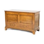 Elm joined coffer, late 18th/early 19th Century, lift up lid opening to reveal a candle box,