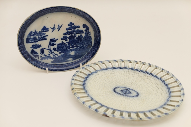 Staffordshire pearlware osier moulded dish, circa 1790,