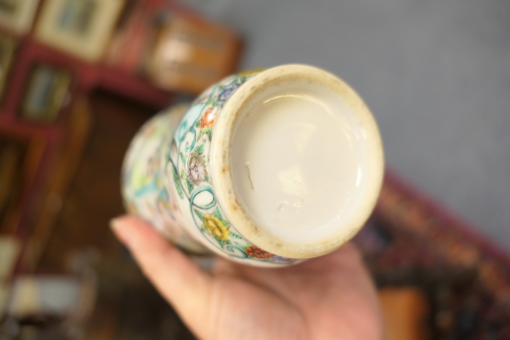 Cantonese famille rose vase, - Image 9 of 10