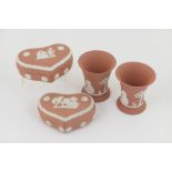 Four items of modern Wedgwood blush pink jasperware,