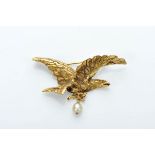 A Brooch "Eagle", 800/1000 gold, set with natural pearl and diamond, Portuguese, Lisbon mark (1938-