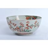 A Large Bowl, Chinese export porcelain, «Powder blue» decoration with «Famille verte» reserves "