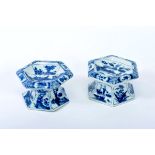 A Pair of Hexagonal Stemmed Salt Cellars, Chinese export porcelain, blue decoration "Oriental