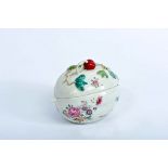 A Box "Pumpkin", Chinese export porcelain, polychrome, gilt decoration en relief "Flowers and