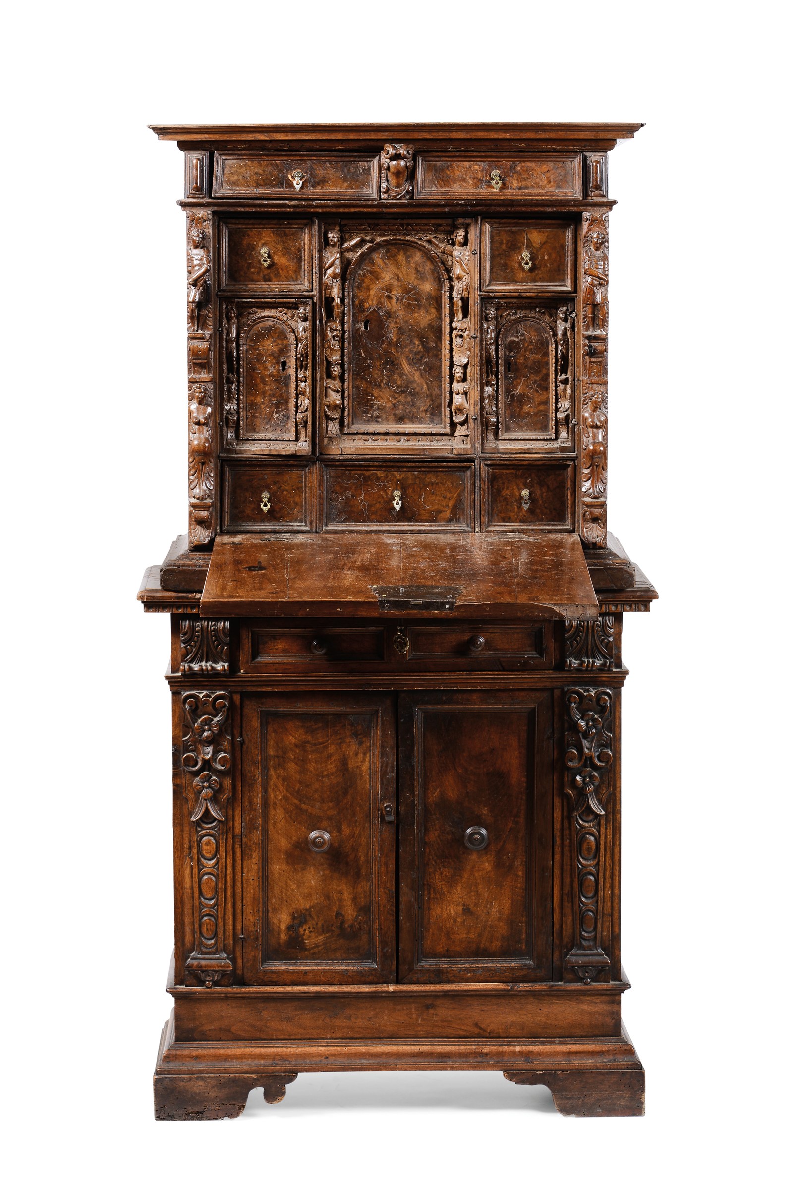 A cabinet with ancient elements - A two-part cabinet in carved wood made with [...]