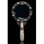 A magnifying glass, China, Qing Dynasty, 1800s - A magnifying glass with the handle [...]