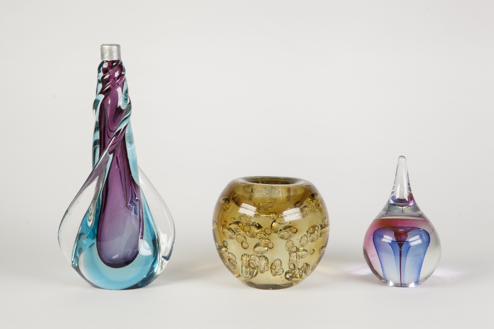 SIX PIECES OF MURANO COLOURED GLASS, comprising: pear shaped PAPERWEIGHT, oval ASHTRAY, small