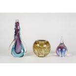 SIX PIECES OF MURANO COLOURED GLASS, comprising: pear shaped PAPERWEIGHT, oval ASHTRAY, small